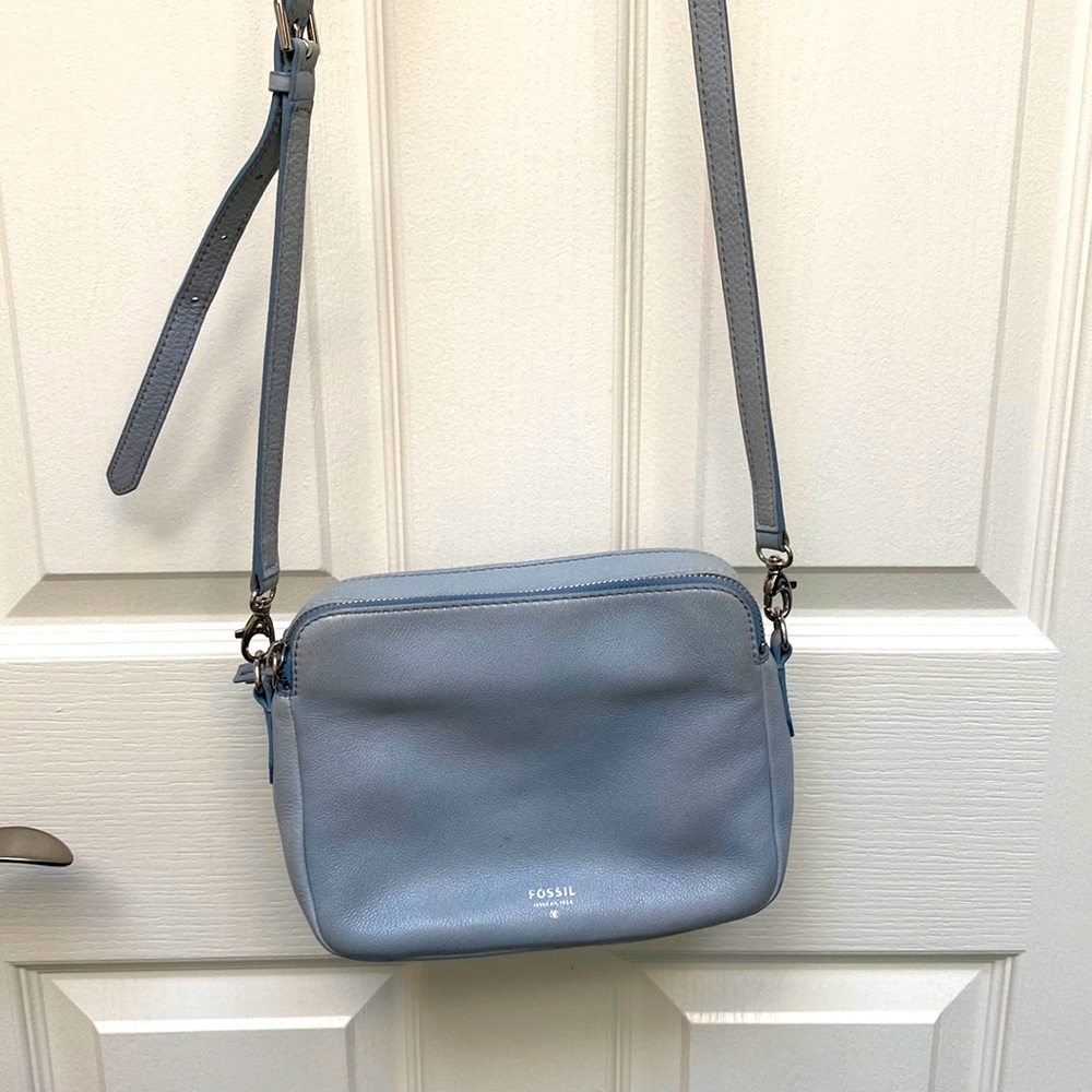 Fossil 💯 % genuine leather light blue crossbody bag